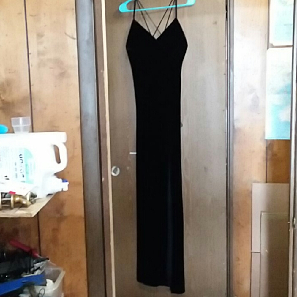 Windsor Women's Black Velvet Gown Size LTall